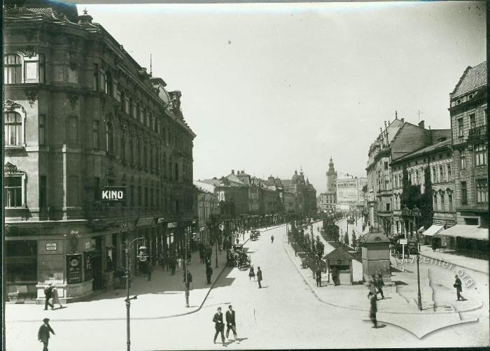 "Rokoko" cinema advertising on the building №28 on Akademichna street (Shevchenka avenue now) 2