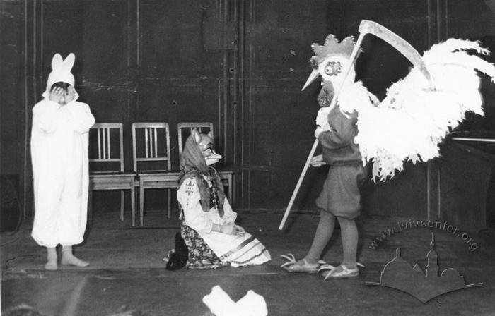 Pupils' performance on the stage at school № 35 2