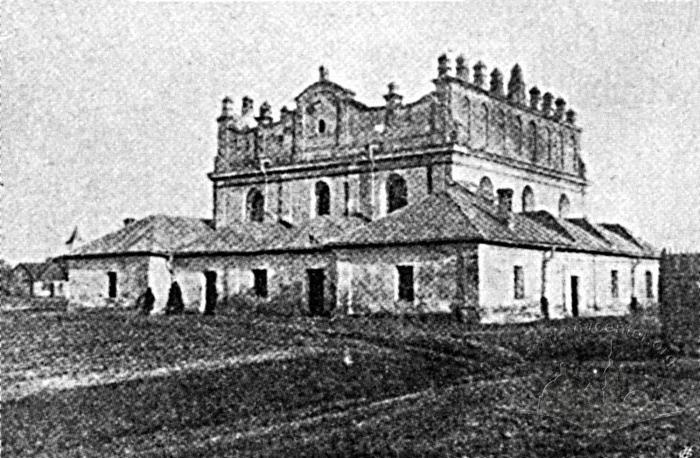 Synagogue in Leshnev 2