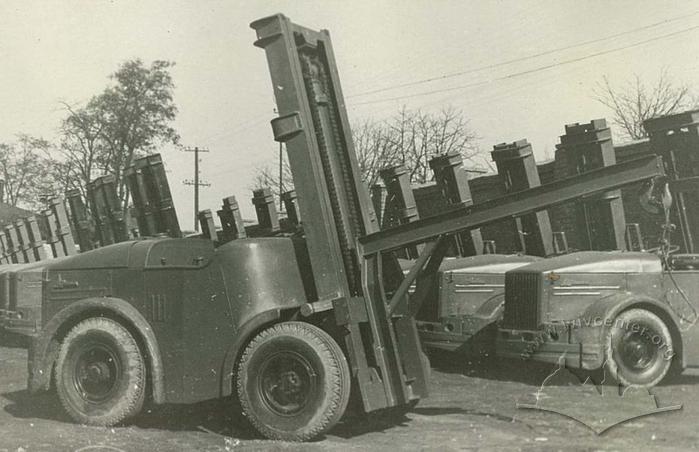 Power Lift Trucks on the factory courtyard 2