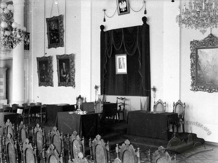 Conference hall of Lviv city hall 2