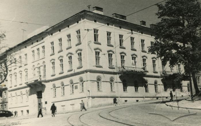 Institute of Social Sciences of the Academy of Science Ukrainian SSR building on Radianska street,24 (Vynnychenka street now) 2