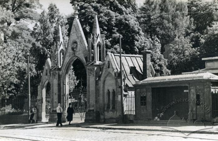 Pavilion of tram stop on Mechnikova street 2