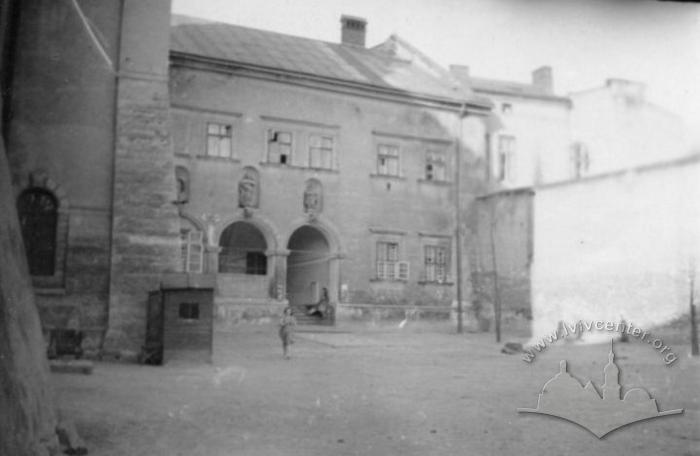 Courtyard of the Music-pedagogical college dormitory №2 2