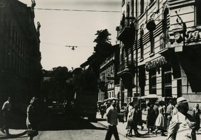 Chaykovskoho street 1