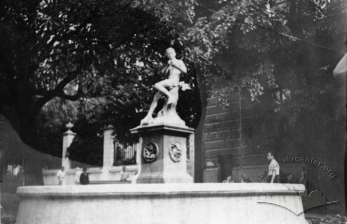 Fountain with a sculpture on Halytska square 2