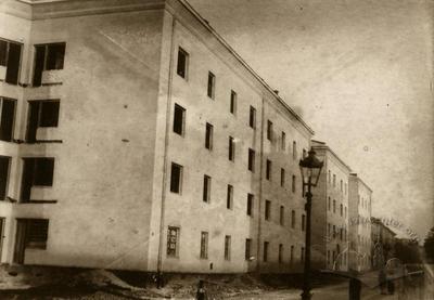 Apartment building on Generala Grekova street