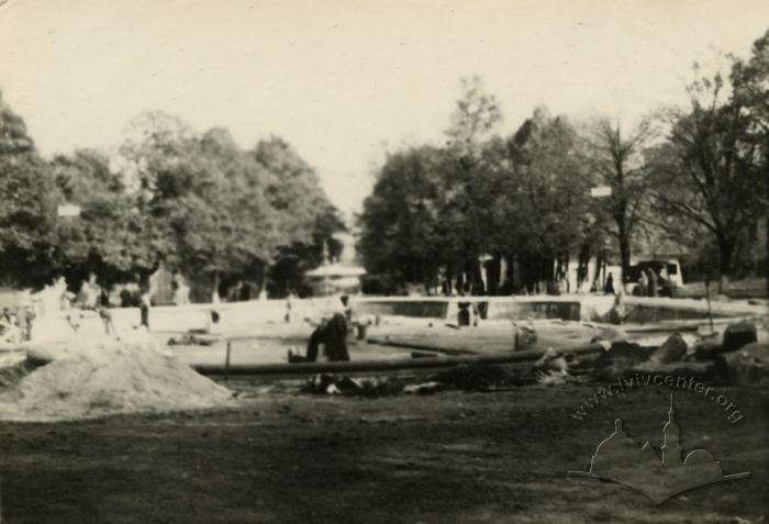 Construction works in Stryiskyi park 2