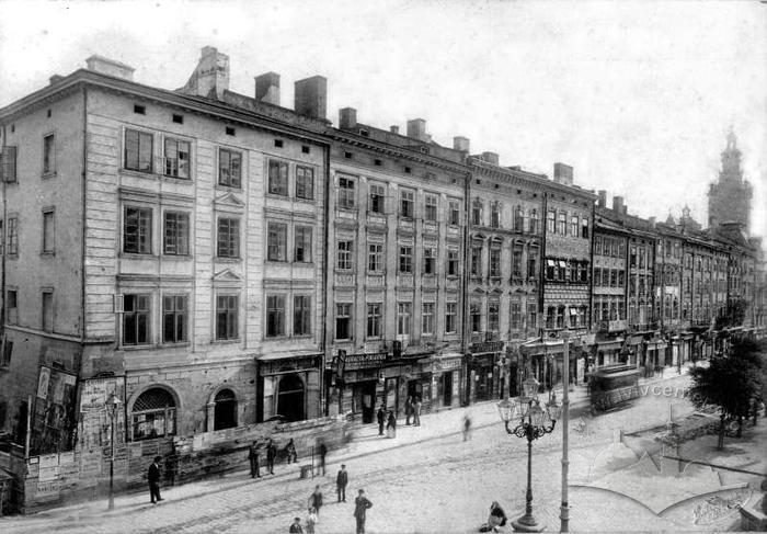 Building at 11, Rynok Square 2