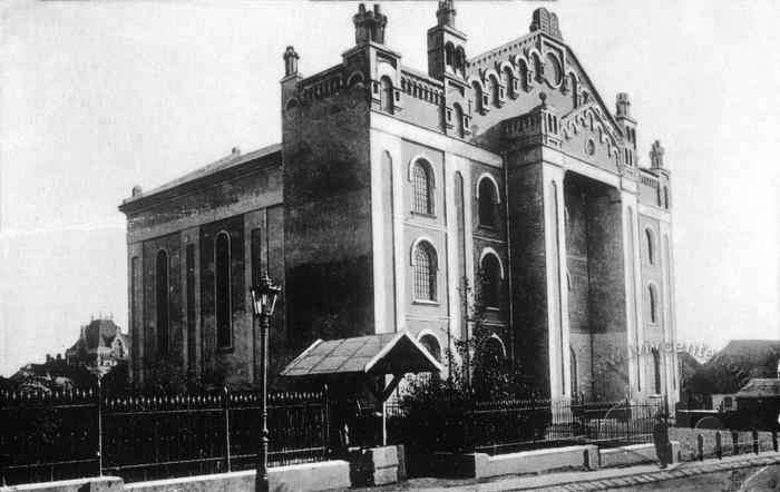 Old synagogue, built in 1842-1865, the biggest synagogue in Galicia 2