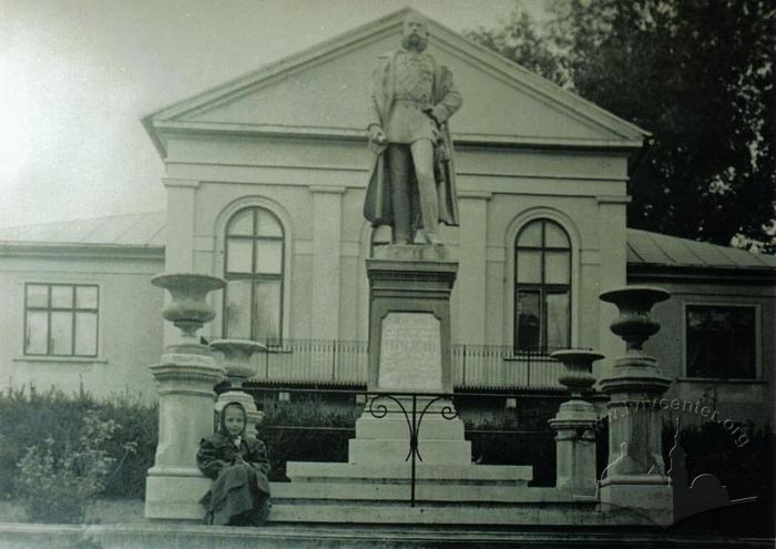 Monument for Emperor Franz Joseph in the Public Garden 2