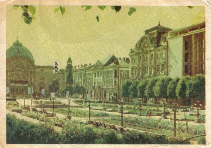 Theatre Square after the Second World War 2