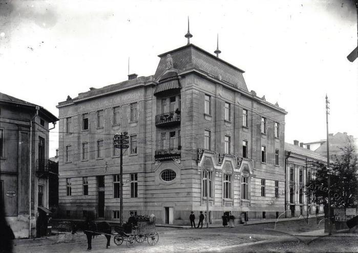 Former House of the Doctor’s Union of the Bukovina 2