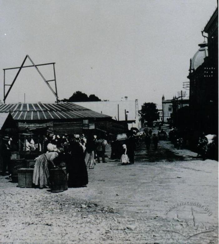 Market on Theatre Square 2