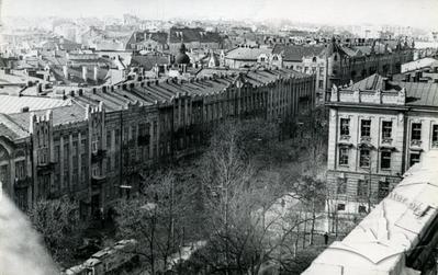 Вид вулиці Миру (тепер С. Бандери) з даху будинку Львівської політехніки