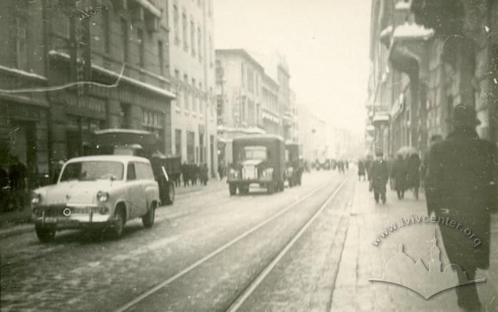 Вулиця Жовтнева, тепер В. Дорошенка | Міський Медіаархів