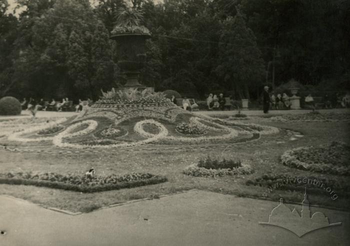 Decorative vase on a flowerbed in the park named after Ivan Franko 2