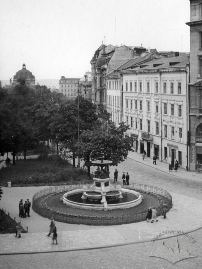 Fountain in Mariiska Square 2