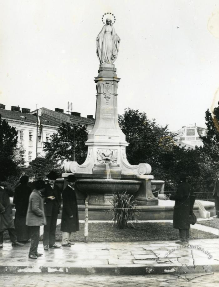 Virgin Mary Statue 2