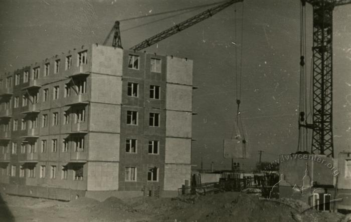 Construction of block apartment buildings on Pusta street (Vyhovskoho street now) 2