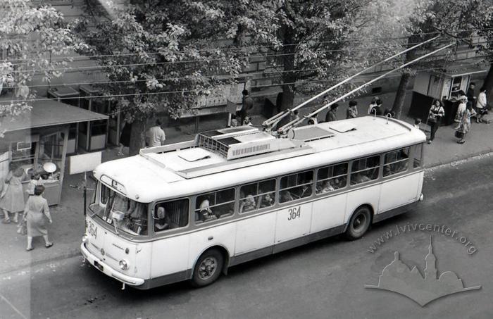 Trolleybus on Rustaveli steet 2