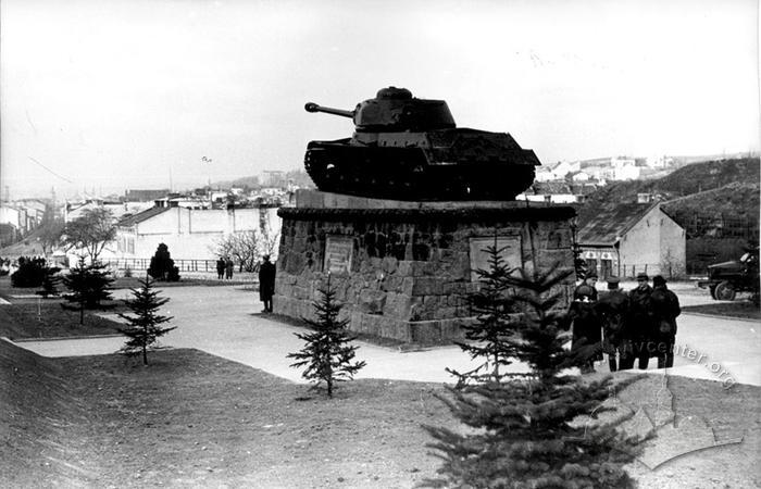 Monument to the Tank Guardsmen 2