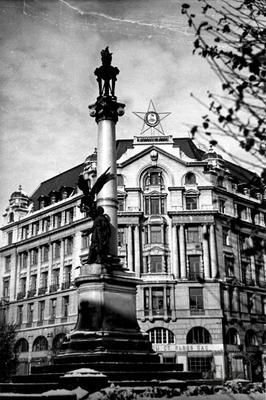 Adam Mickiewicz Column and Former Sprecher Building
