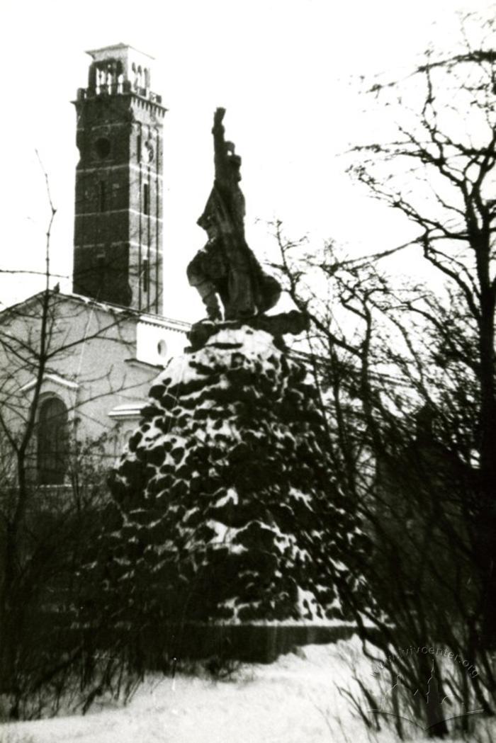 Back Side of the Monument to Bartosz Glowacki 2