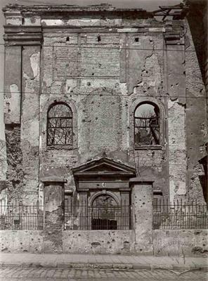 Частина зруйнованої під час бомбардування семінарської церкви Св. Духа