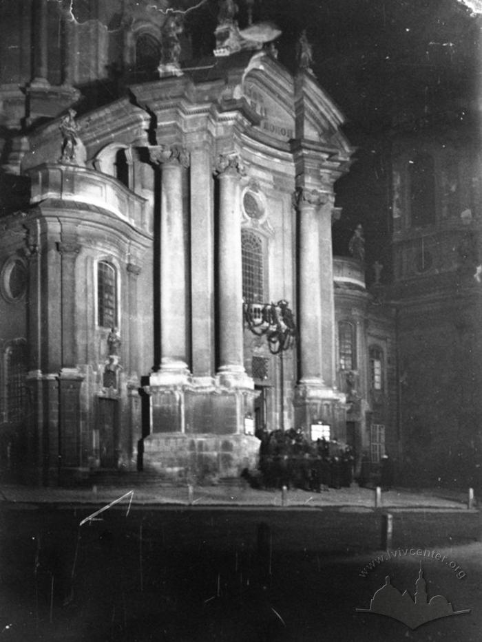 Night view of Holy Eucharist church 2