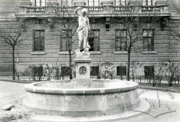 "Svitez Nymph" Fouintain in Halytska Square 2