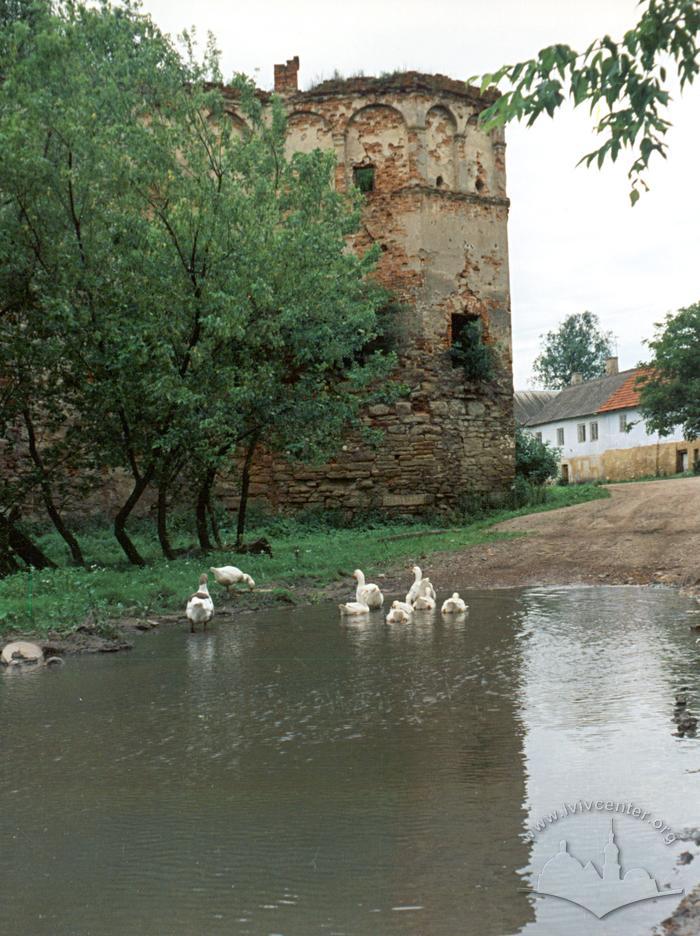 Tower of Ostrozki princes fortified castle 2