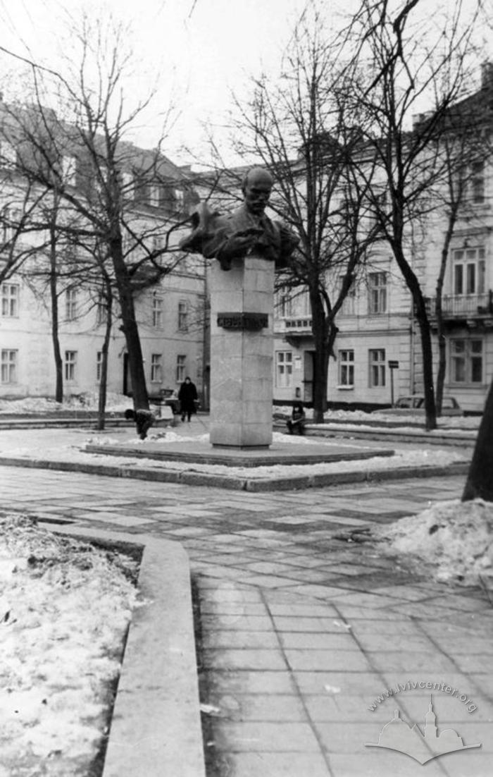 Stepan Tudor monument on Malaniuka Square 2