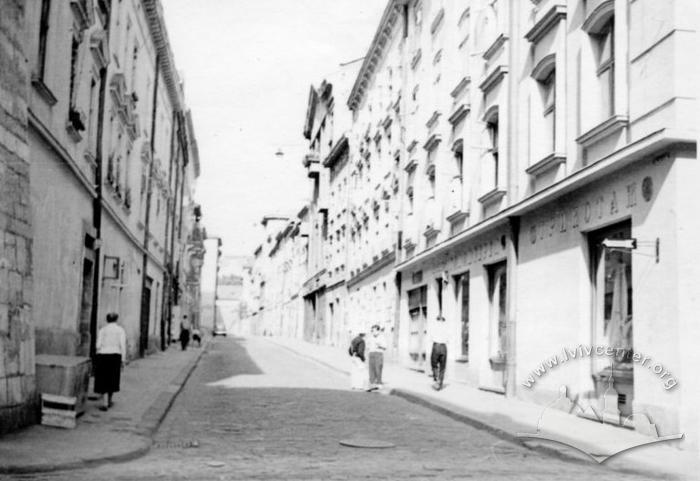 Staroyevreyska street 2