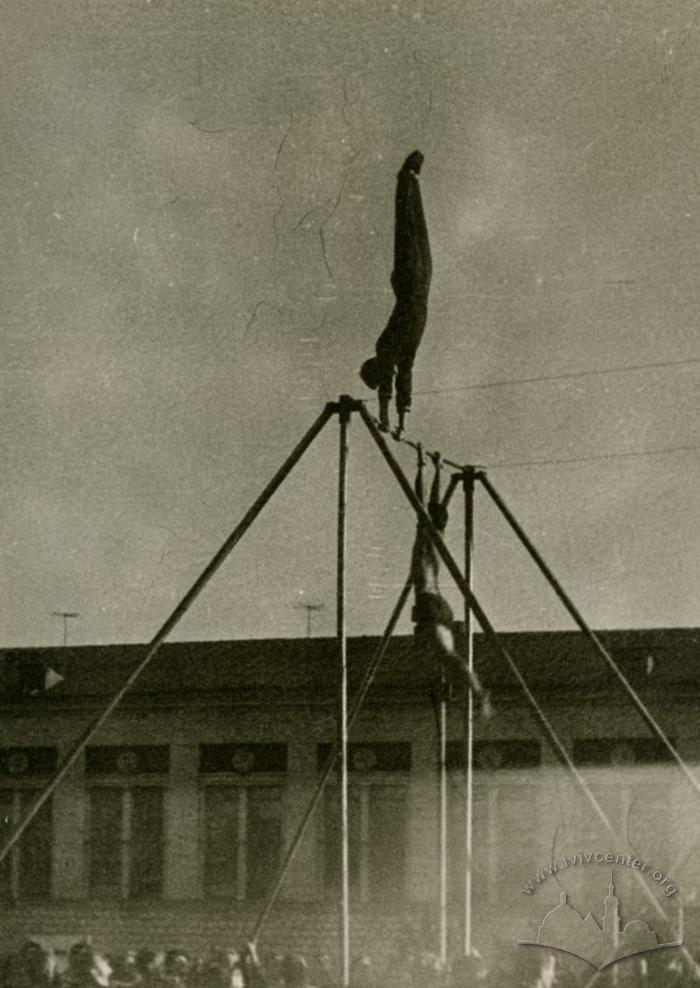 Performance of gymnasts at the summer Spartakiada of USSR 2