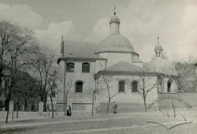 Церква Св. Миколая, вид з вул. Пильникарської