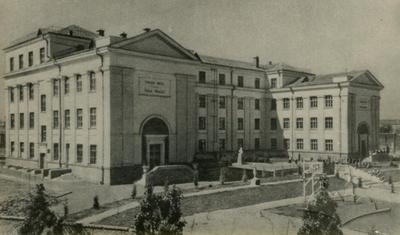 At the beginning of 1950s the high school named after Ivan Franko was built on Skisna street 1