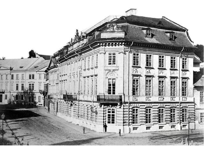 Piller Building. Corner of Vynnychenka and Lychakivska Streets 2