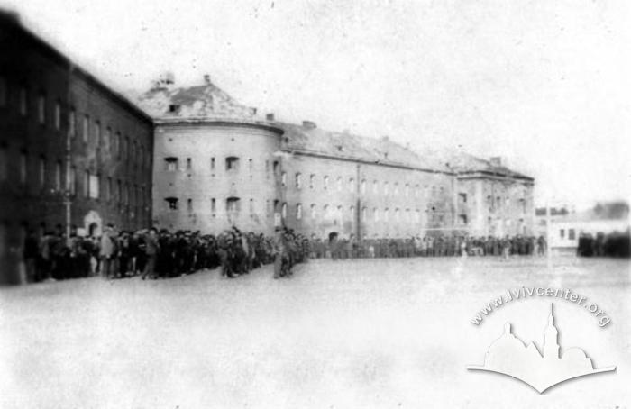 Military Prisoners by the Former Casernes at the Citadel 2