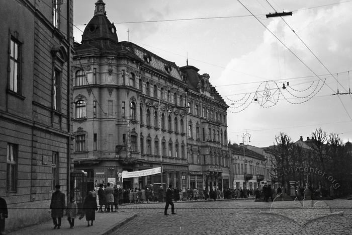 Shevchenko avenue 2