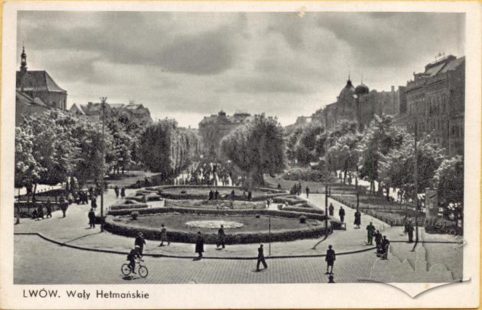 Hetmanski waly boulevard 2