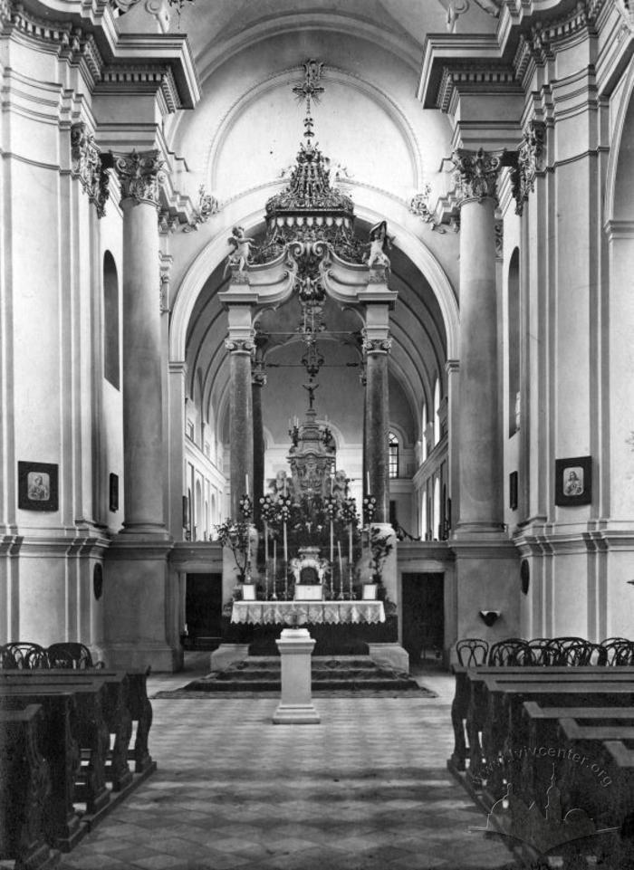 Sacrament sisters' church interior 2