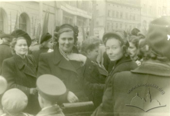 Crowd on the Horodotska Street 2