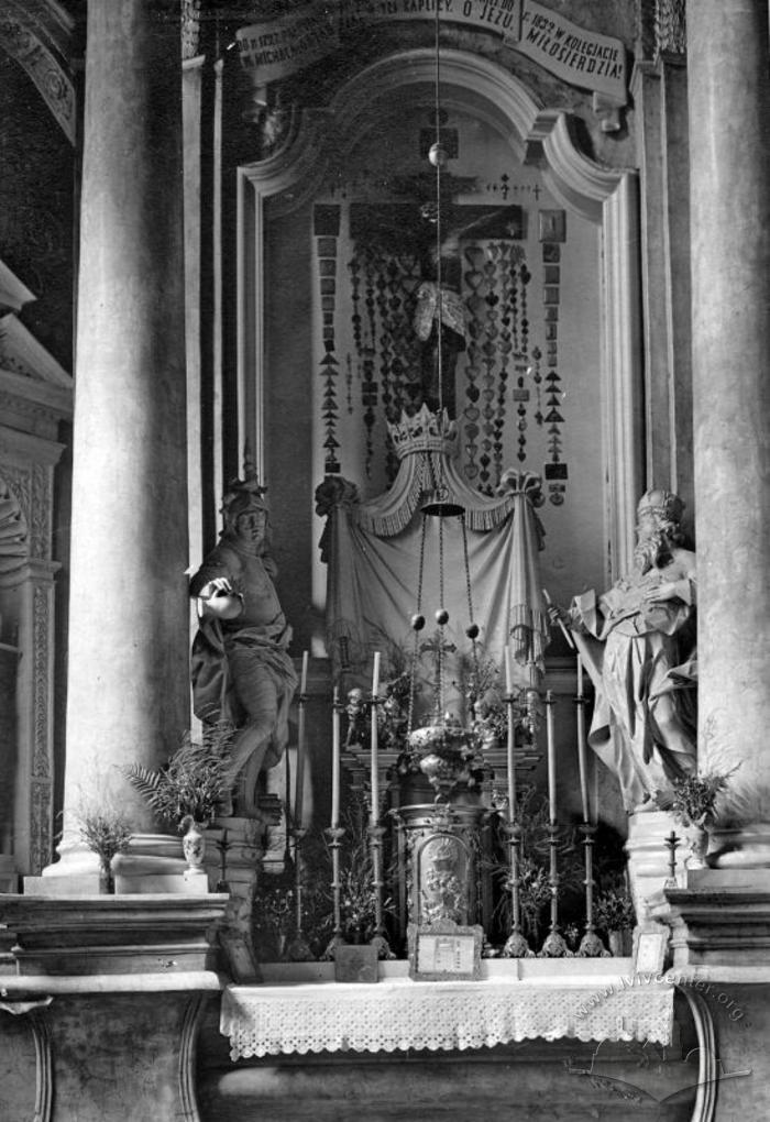 Dominican church altar 2