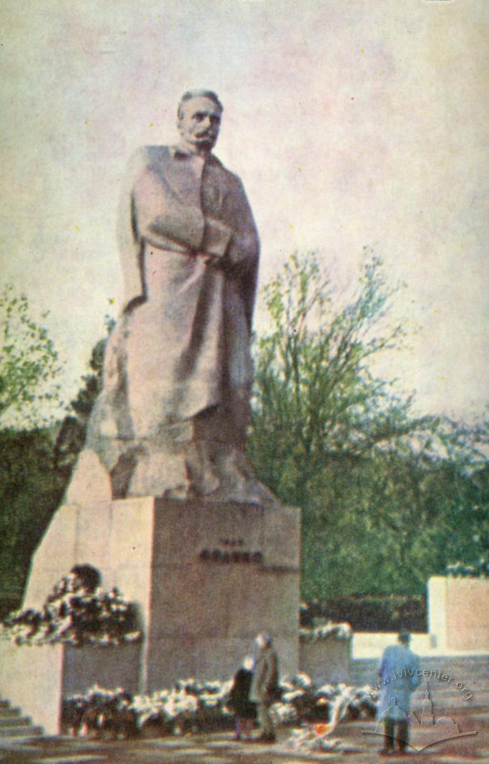 Пам'ятник Івану Франку 2