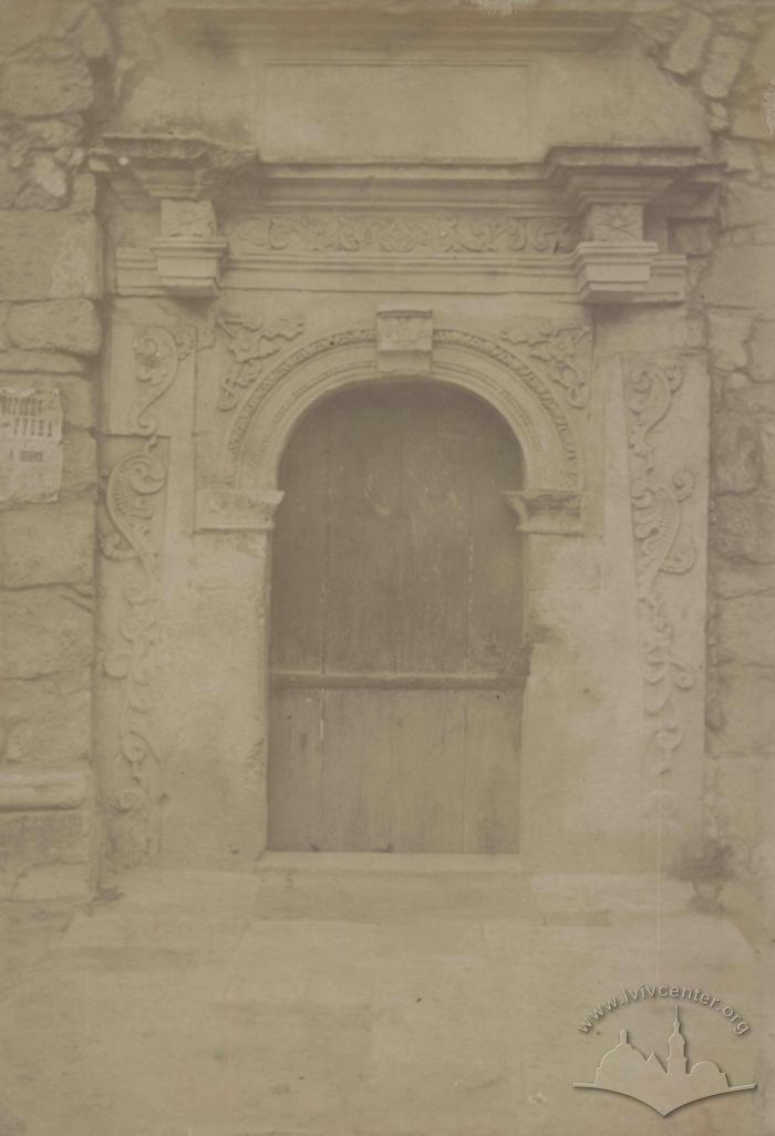 Головні двері Успенської церкви 2