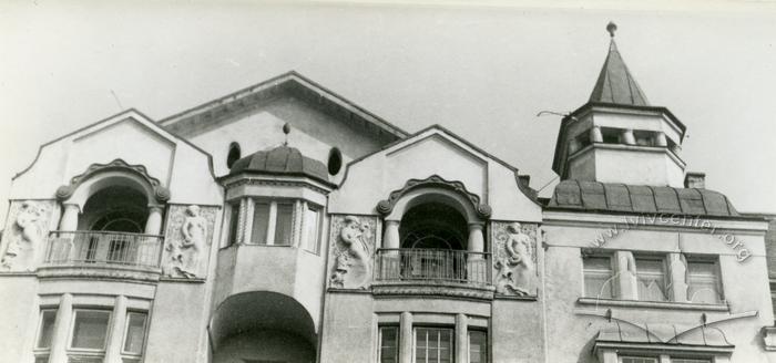 Facade of the building at 24 Bandery Street 2