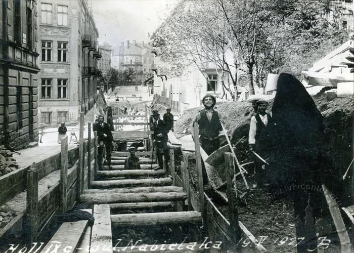 Construction of channel on Kotliarevskoho street 2