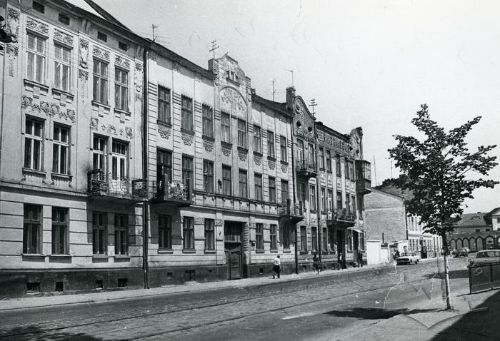 Khmelnytskoho street  2