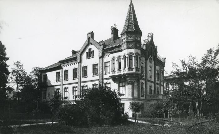 Villa at 73 Doroshenka st. Photo reproduction  2